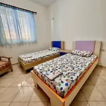 Themis House בית נופש *