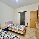 Themis House בית נופש *