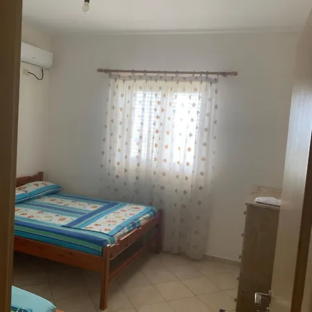 Themis House * Himare