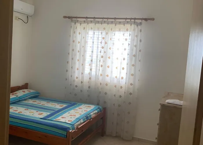 Themis House * Himare